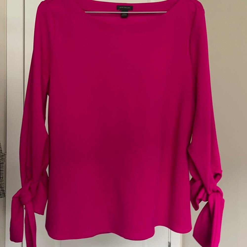 Ann Taylor hot pink long sleeve blouse new condition